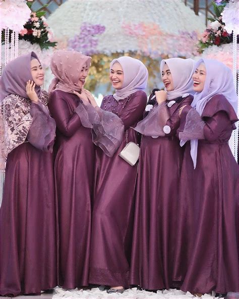 45 Model Dress Bridesmaid Hijab Modern Elegan 2020