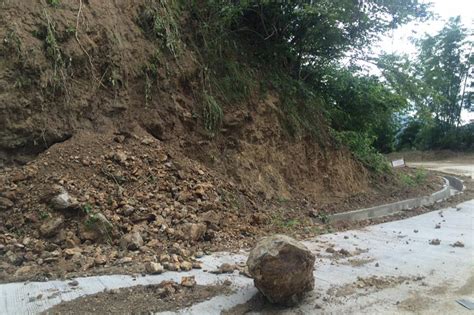 Look Rains Trigger Minor Landslide In Cebu Abs Cbn News