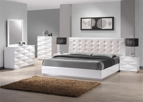 Stylish Leather Modern Master Bedroom Set Springfield Missouri Jandm