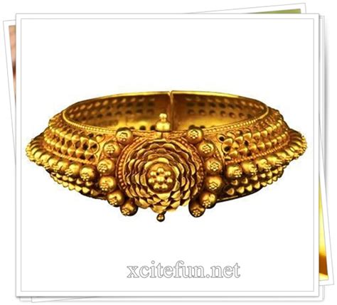 Indian Antique Gold Jewelry Traditional Choice