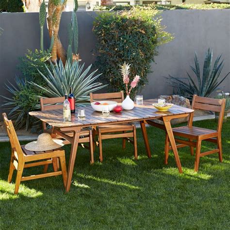 10 Outdoor Dining Spaces That Double As Relaxing Retreats Decoist