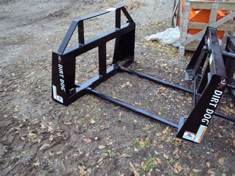 Dirt Dog Dual Bale Spear Skid Steer Quick Conect Bale Spear For Sale In