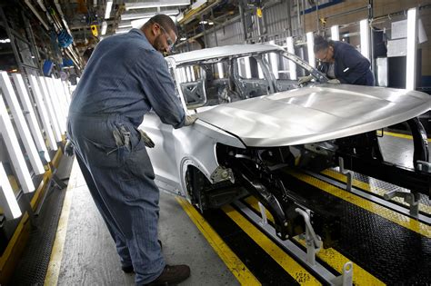 La creación de empleos en EEUU repunta en junio con 224,000 nuevos