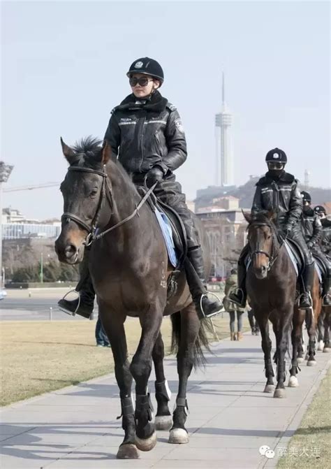 Dalians Mounted Policewomen In Full Leather Uniform Leather Outfit