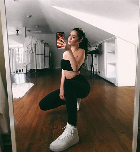 Pɪɴᴛᴇʀᴇsᴛ ~ ᴇᴍᴍᴀ ᴡᴇᴇᴋʟʏ ☆ Instagram Photo Mirror Selfie Ideas Model Outfit Photo Posing