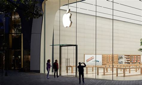 Apple To Open The Doors Of Its New Flagship Store In Mumbai Next Year