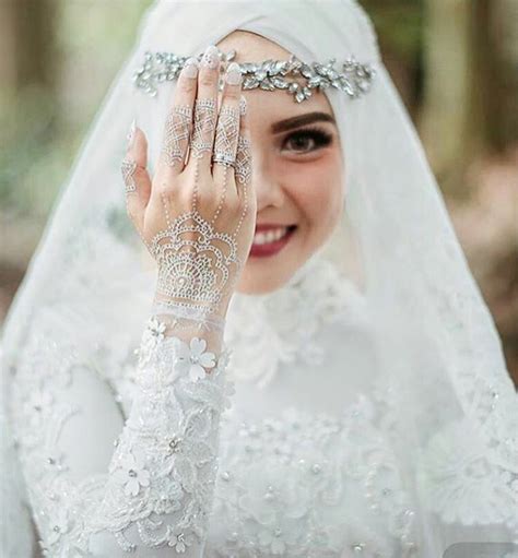 Hijabi Muslim Bride 1 Muslimah Wedding Dress Muslimah Wedding Muslim Wedding Dresses