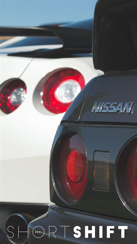 Don't forget to bookmark this page by hitting (ctrl + d), Mobile Wallpaper! R32 Skyline & R35 GT-R