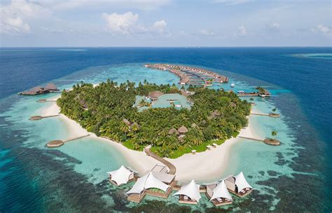 W Maldives Fesdu Island Maldives • Hotel Review By Travelplusstyle