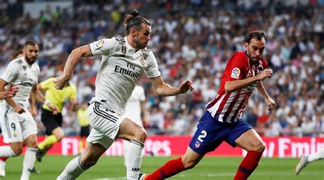 يبدأ ديربي العاصمة مدريد، بين الجارين اللدودين ريال وأتلتيكو، مساء اليوم السبت، في تمام الساعة (20:00) بتوقيت غرينتش، وذلك في قمة منافسات الجولة 13 من الدوري الإسباني لكرة القدم. اهداف ومخلص مباراة ريال مدريد واتلتيكو مدريد اون لاين ...