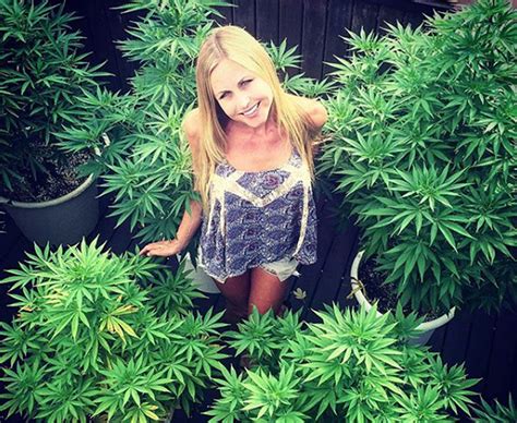 Smoking Hot Meet Sarah Jain Instagrams Cannabis Cover Girl Daily Star