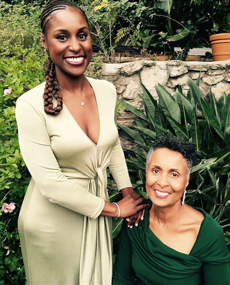 Issa Rae And Her Mother Rblackladies