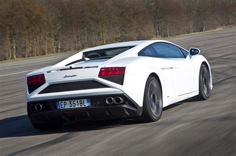 Lamborghinis Nose And Tail Gets A Mild Redesign