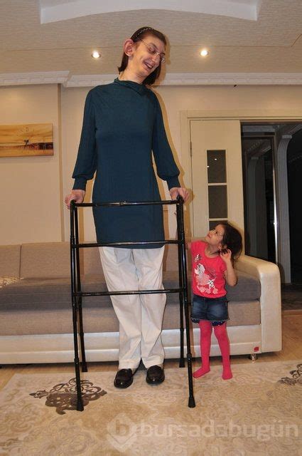 Dünyanın en uzun boylu kızı Rümeysa Foto Galerisi 2 Bursadabugun com