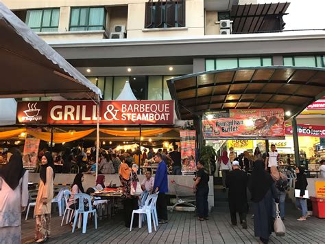 In case you want to eat steamboat & grill foods, why not go to d'kayangan steamboat shah alam? Bufet Ramadan di Dkayangan Steamboat Shah Alam