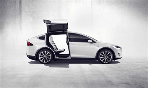 Le Model X Le Suv De Tesla Déploie Enfin Ses Ailes En Europe