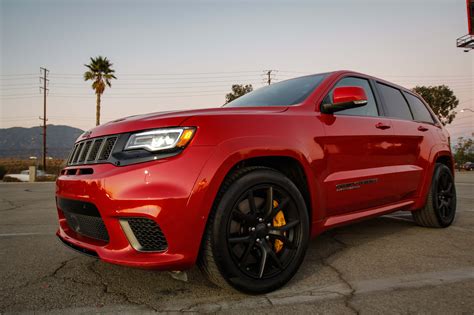 The Jeep Grand Cherokee Trackhawk A Hellcat Powered Suv Hot Rod