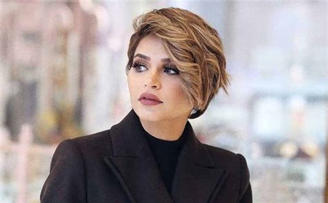كشفت الفاشينستا الكويتية نهى نبيل عن تعرضها للسرقة على يد وقالت نهى نبيل أن السارق قام بالاستيلاء على شنطة يد يبلغ سعرها حوالي 600 الف ريال. حقيقة فيديو نهى نبيل وطفلها الخادش للحياء | صحيفة المواطن ...