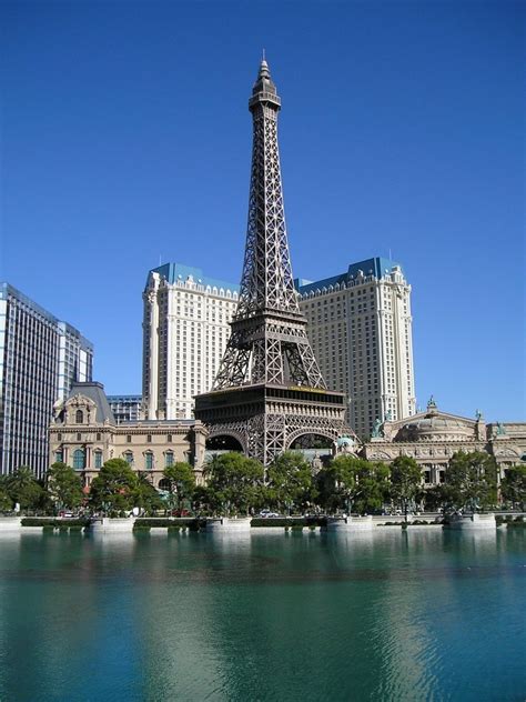 Free Las Vegas Eiffel Tower Stock Photo