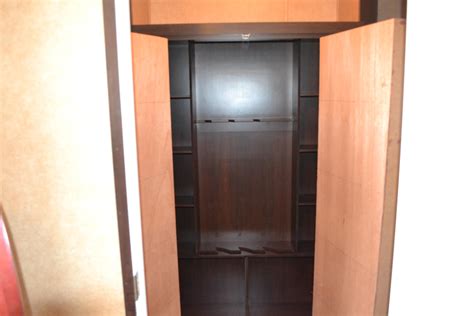 This hidden gun case can also double as an alcohol cabinet, to hide your precious single malt from the kids. 3 Bedroom Floor Plan: C-9911 - Hawks Homes | Manufactured ...