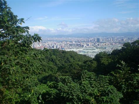 車站編號 一般票票價 敬老卡票價 台北市兒童票價 新北市兒童票價 行車時間(分) 出口地圖、首末班. 新北市顶泰山岩健走