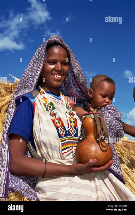 Mother Holding Baby Gourd Ethiopia Africa D Harcourt Webster Stock