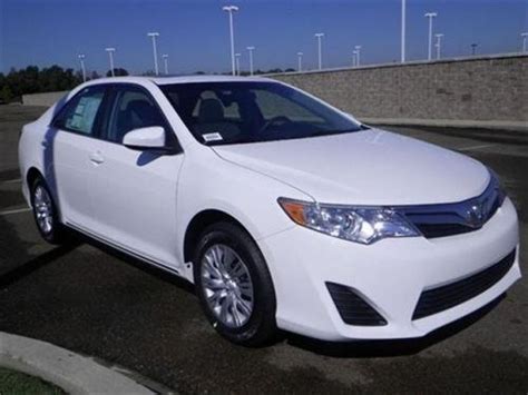 Photo Image Gallery And Touchup Paint Toyota Camry In Super White 040