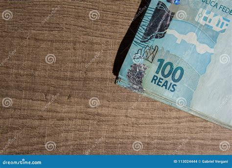 Notas Da Moeda Real Brasileira Dinheiro De Brasil Foto De Stock