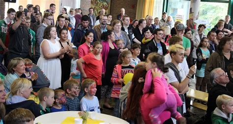 Wir freuen uns daher auf ihre bewerbungen und versichern ihnen, deren eingang hier in der schule zurück zu melden. Johannes-Falk-Haus - Aktionen