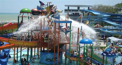 Indramayu, kabupaten indramayu, jawa barat. Agung Fantasi Waterpark Widasari Kabupaten Indramayu, Jawa ...