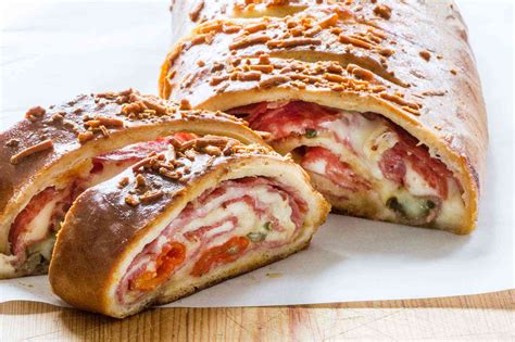 Whats The Difference Between Calzone And Stromboli Pizzeria Ortica