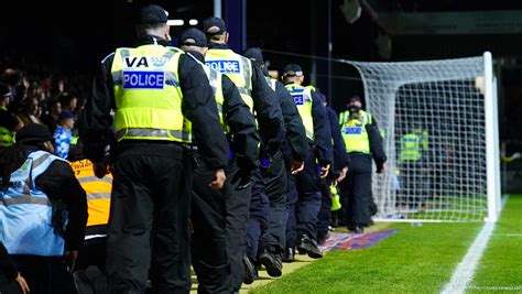 La Policía Británica Arresta A Una Estrella De La Premier League Bajo
