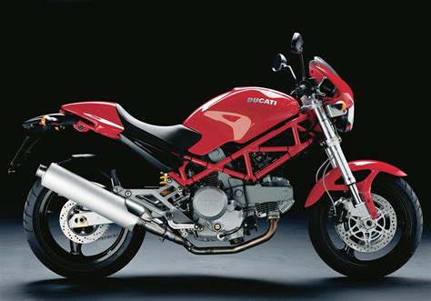 Ducati monster 620 ride review after a ducati party (light mods and upgrades) in my living room! 2006 Ducati Monster 620
