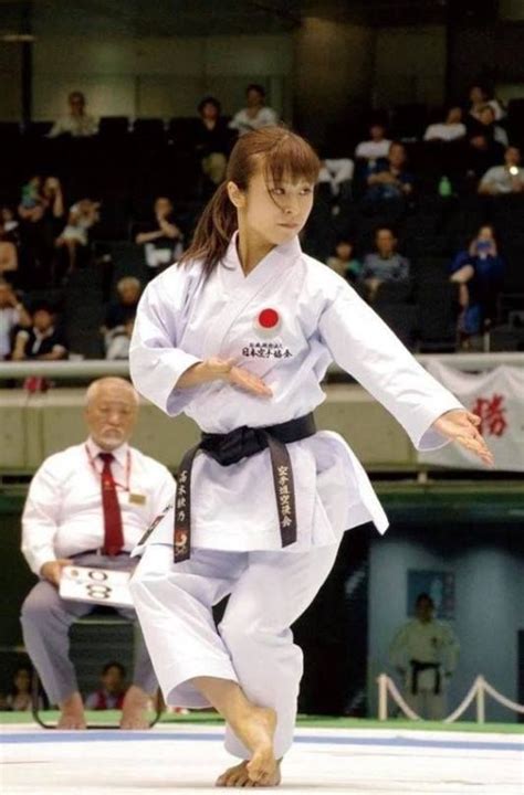 Pin By Mohammed Shkhalil On Karate In 2020 Martial Arts Girl Female