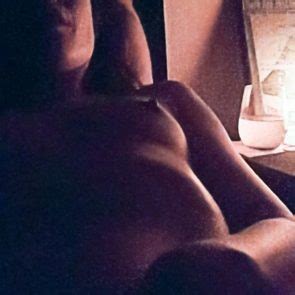 Carly Pope Nuda Anni In Leak Sexiezpix Web Porn