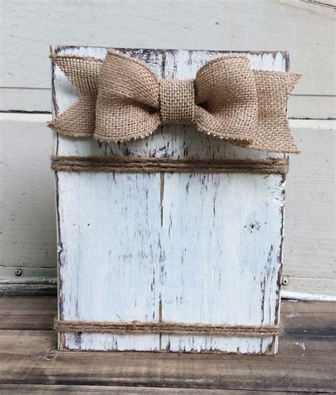 If you're stuck in the city and miss country life, or if you're in the country and want to bring it indoors these rustic wooden picture frames are exactly what you're looking for. Adorable Rustic Wood Picture Frame | Picture on wood, Wood ...