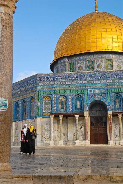 Al Aqsa Mosque Vs Dome Of The Rock The Dome Of The Rock Flickr