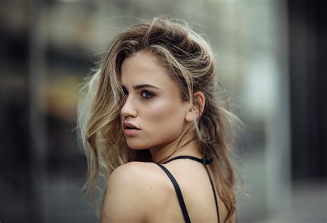 Hintergrundbilder Gesicht Frau Modell Porträt Blond Tiefenschärfe Wegschauen Lange