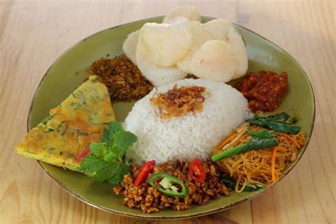 Jun 30, 2021 · bisa juga dengan makanan sehat seperti lemon, jahe, teh chamomile, bawang putih, hingga menggunakan minyak kelapa. Resep Nasi Uduk Betawi yang Lezat Dan Sangat Diminati ...