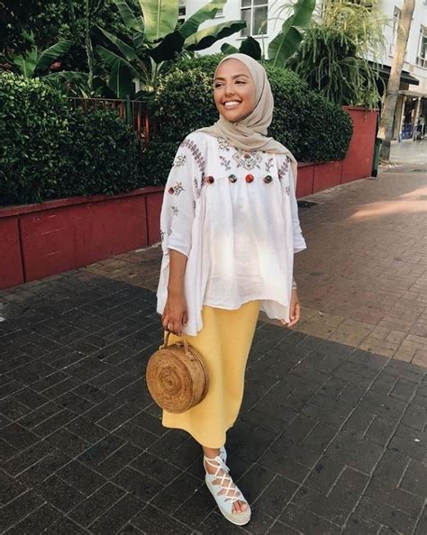 Stunning Outfits To Wear With Hijab 13 Hijab Fashion Summer Street Hijab Fashion Muslim