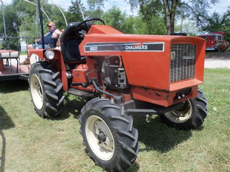 Allis Chalmers 620 Garden Tractor