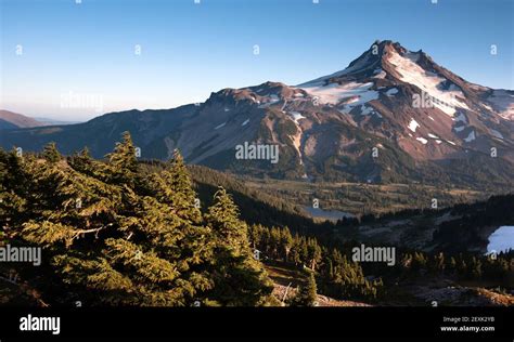 Mt Jefferson Park Oregon Cascade Range Mountian Hiking Trail Stock