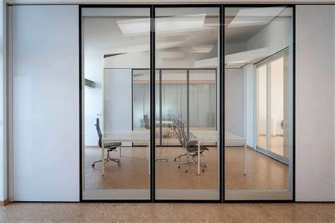 Iso Modern Half Height Glass Cubicle Dividers Boss