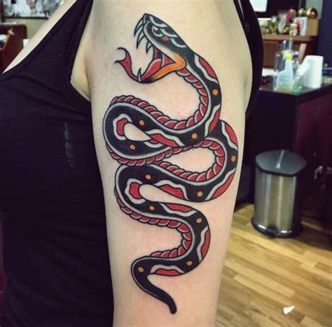 A traditional american tattoo is usually available in some limited color shades, available in all designs and styles, no matter if it is for men or women. 60 American Traditional Tattoo Designs to Tickle Your ...