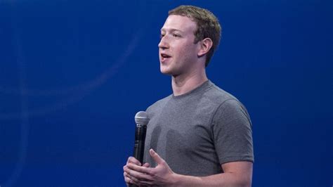Facebooks Mark Zuckerberg Pledges Refugee Camp Internet Access Bbc News