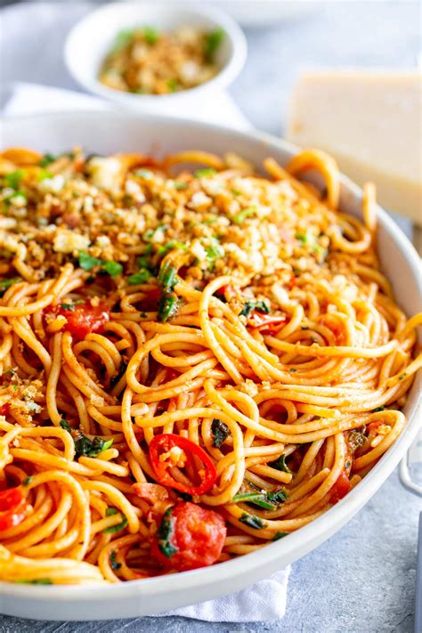 Spicy Tomato Pasta Sprinkles And Sprouts