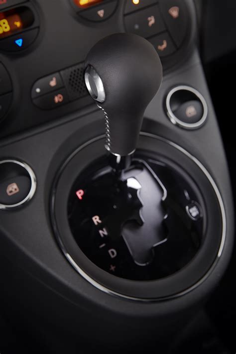 Fiat 500 sport 2015 interior. 2015 Fiat 500 Abarth Gets Six-Speed Automatic Transmission
