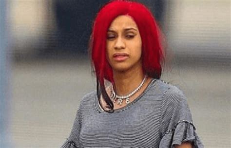 Although cardi b is without makeup and quite incognito. Cardi B Shares A No Makeup Face And This Is Exactly How ...