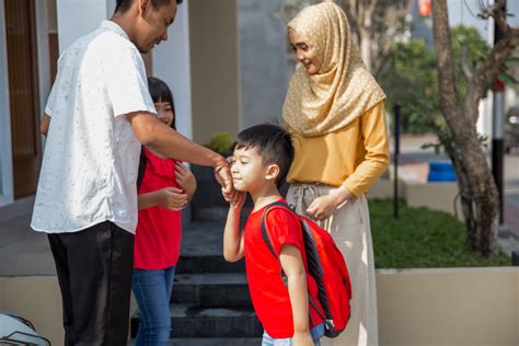 Tips agar Anak Zaman Sekarang Memiliki Sopan Santun dan Etika yang Baik