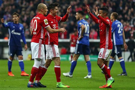 Bayern munich vs schalke head to head record, stats & results. Prediksi Bola Hari Ini : Bayern Munich vs Schalke 10 ...